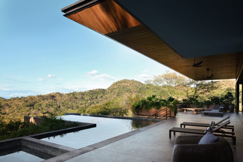 Casa Akiga by Studio Saxe