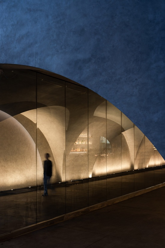 luminous tunnel dos restaurant by mars studio
