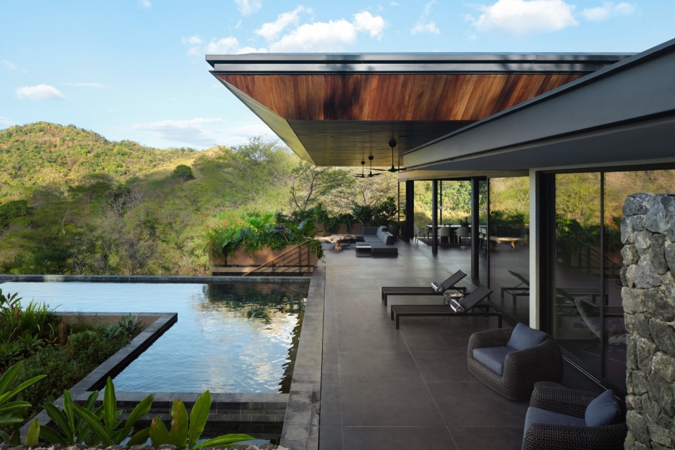 Casa Akiga by Studio Saxe