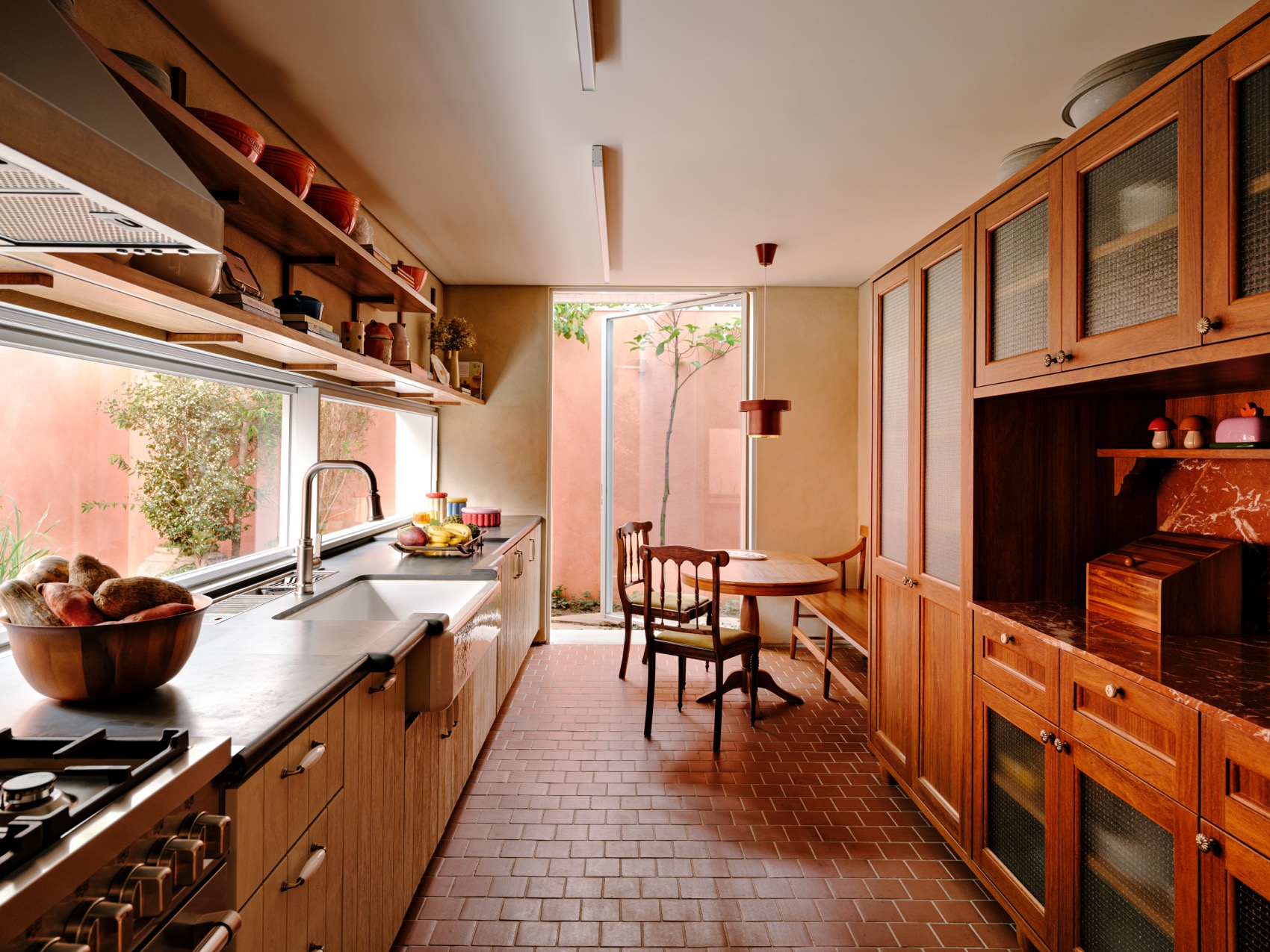 cinco house by memola estudio