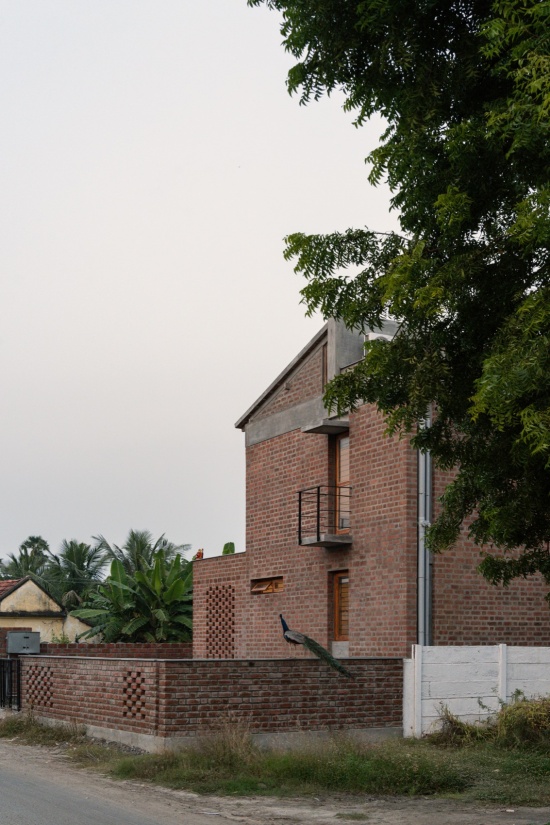 the threshold house by madras spaces