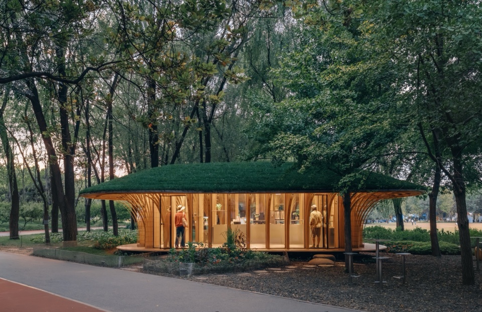 WEST GARDEN FLORIST by LUOstudio