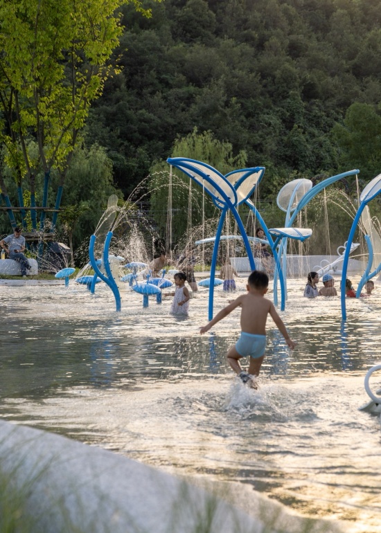 Liuquan Lake Water Discovery Park by HID Landscape Architecture