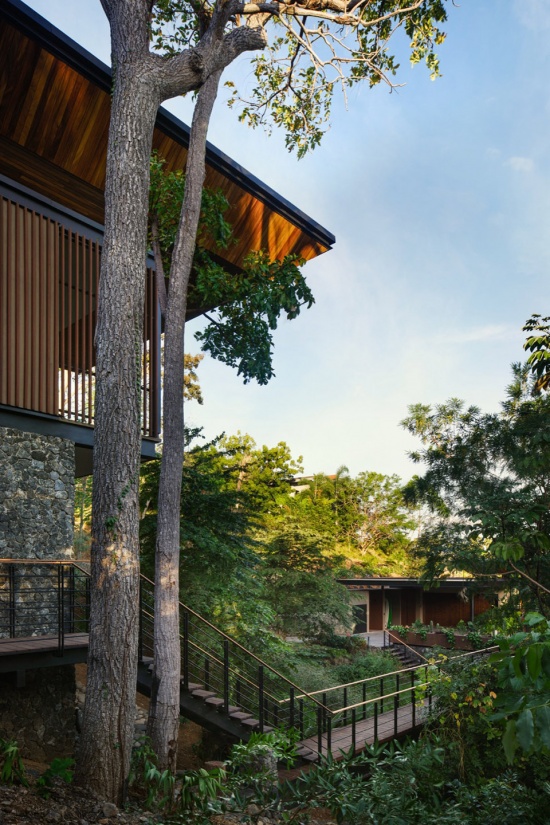 Casa Akiga by Studio Saxe