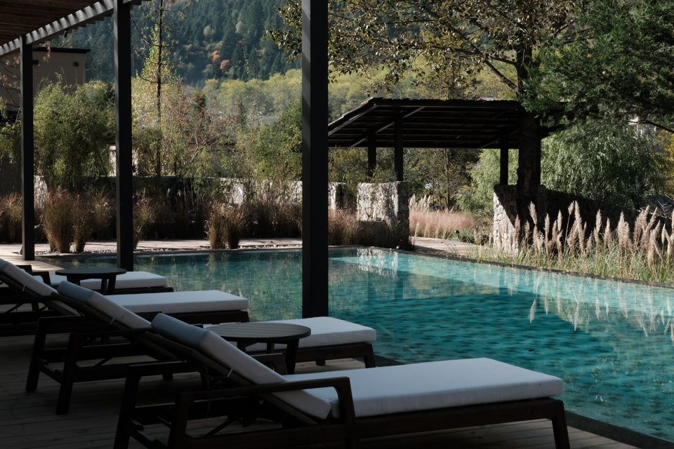 jiuzhaigou county vacilando holiday estate by turninglab