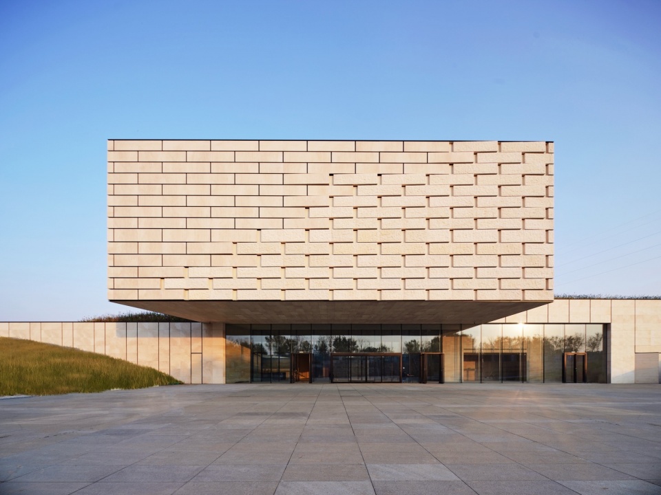 Luxian Ancient City Site Museum by BIAD Li Yinong Studio