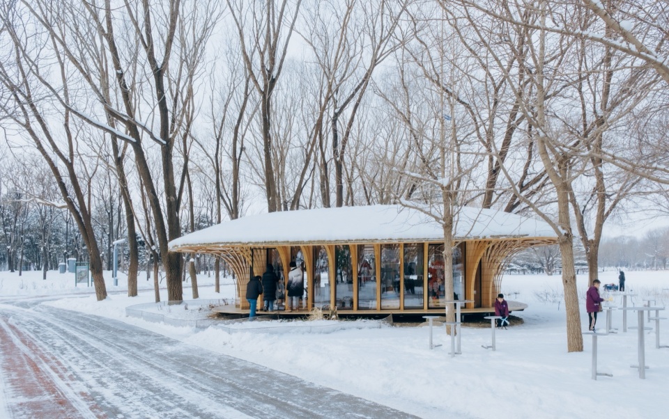 WEST GARDEN FLORIST by LUOstudio