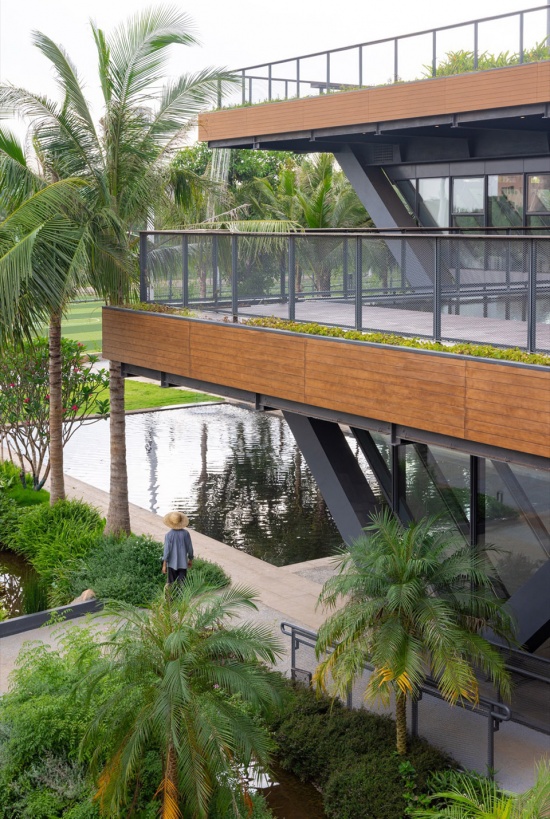 Haikou Workers Activity Center by CADG