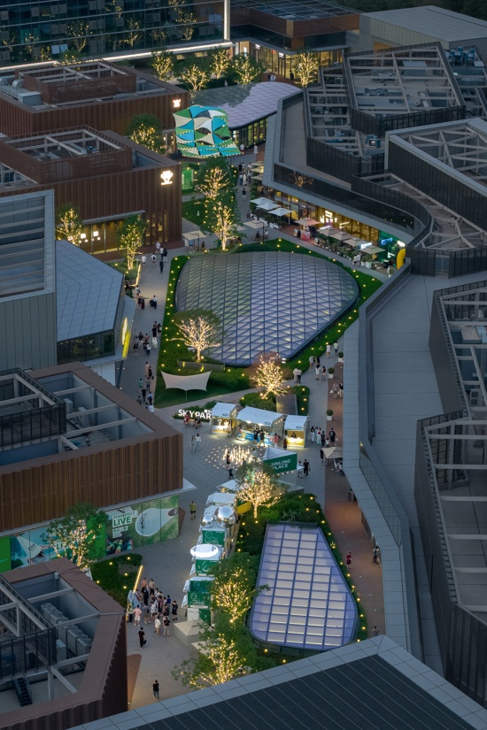 Nanjing Alibaba Center Landscape Design by FLO