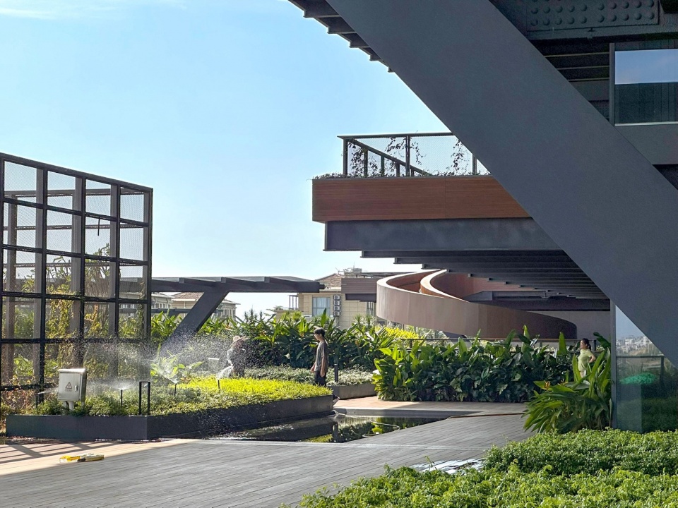 Haikou Workers Activity Center by CADG