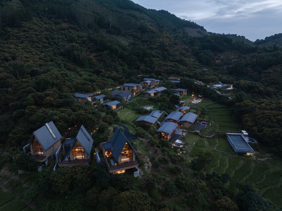 guangzhou ji yun yao resort landscape design by line plus