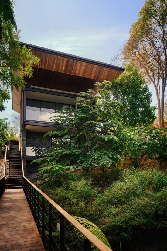 Casa Akiga by Studio Saxe