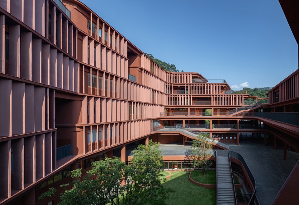 A Floating School Amidst Forests