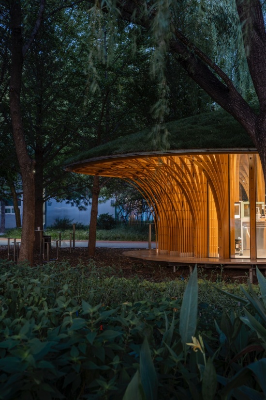 WEST GARDEN FLORIST by LUOstudio
