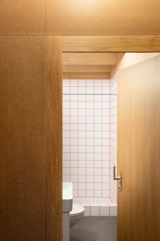 Inhabiting the Stable Bard Yersin Architectes