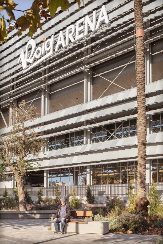 Roig Arena Park by Gustavo Marina Paisajistas