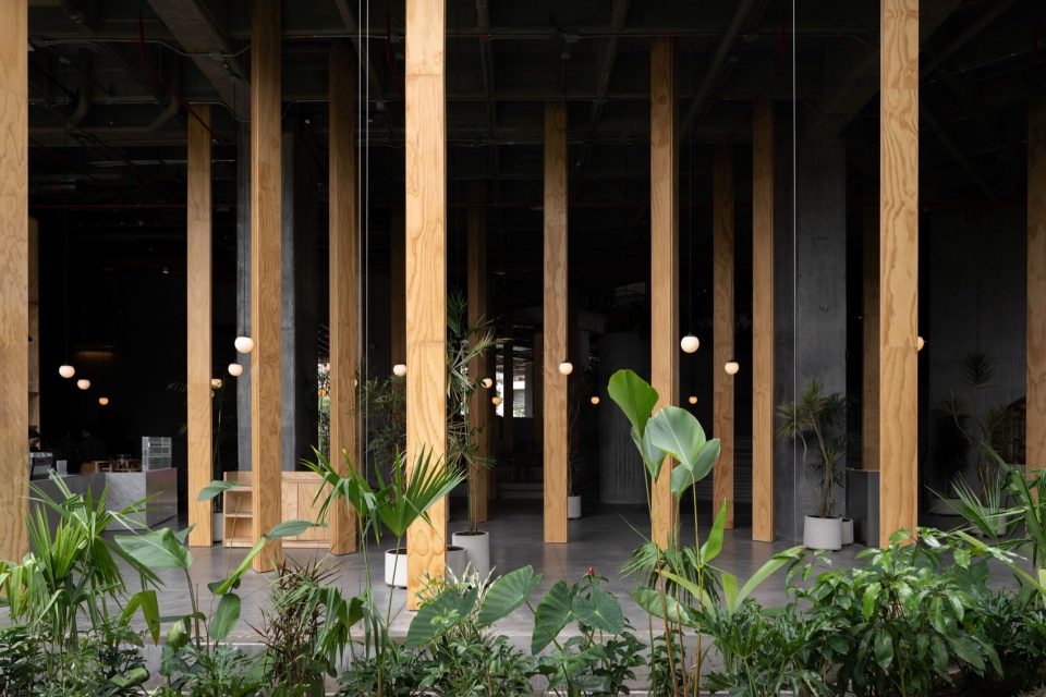 31 columns by studio cadena