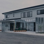 ONE OKUSA - CAFE GALLERY by Soichiro Harada + Sunko Jukankyo System Co., Ltd.
