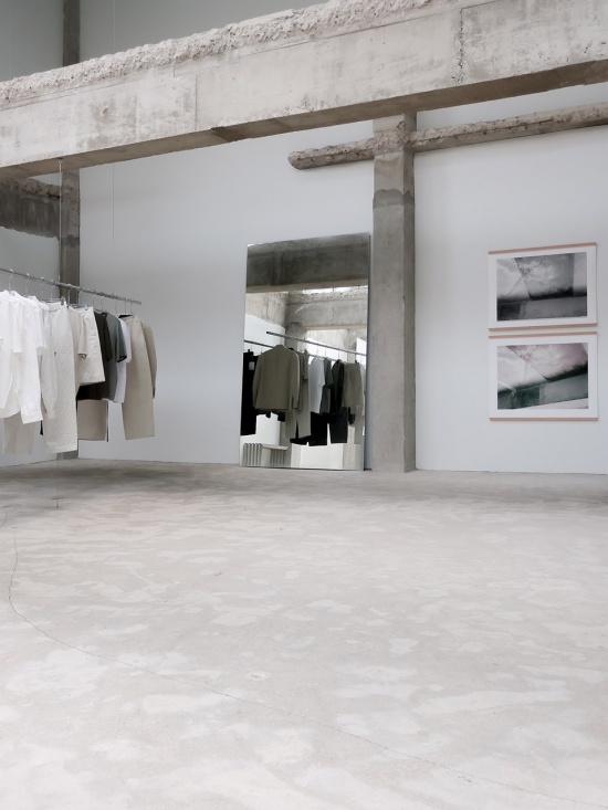 presence by simone bossi x coor