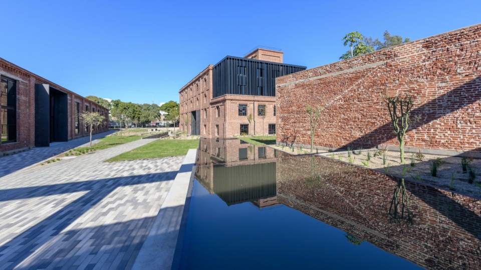 Anden Central by ESTUDIO MONTEVIDEO