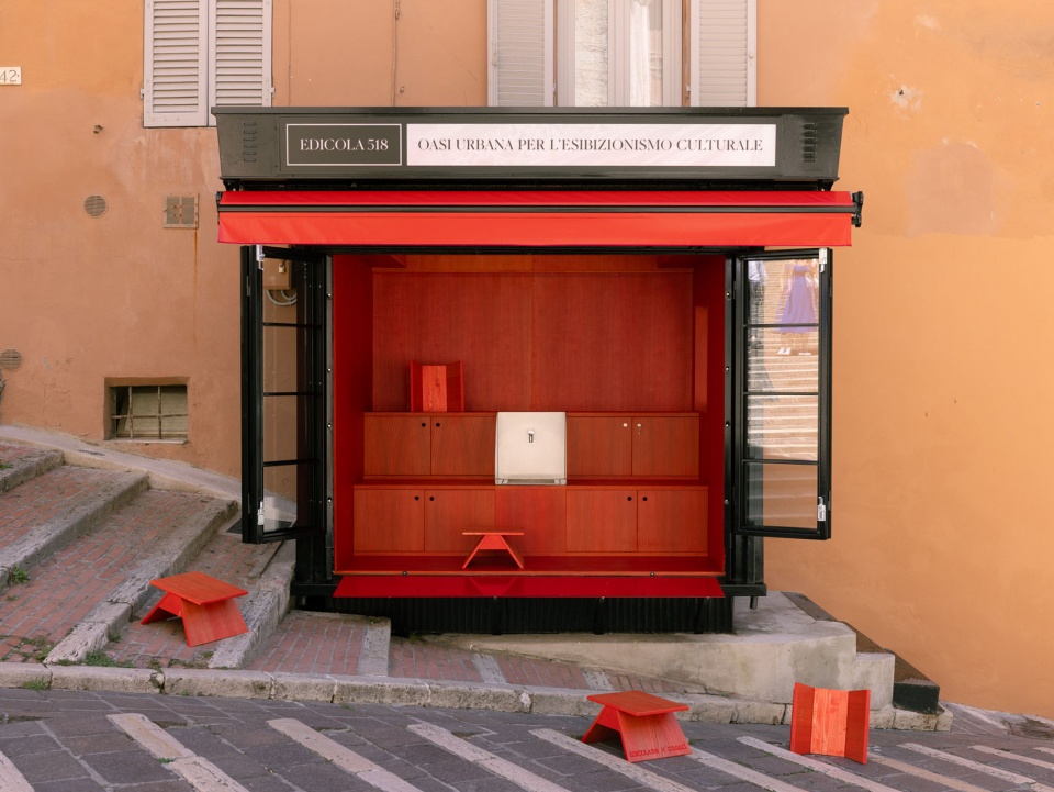 Edicola 518 by Giuseppe Arezzi