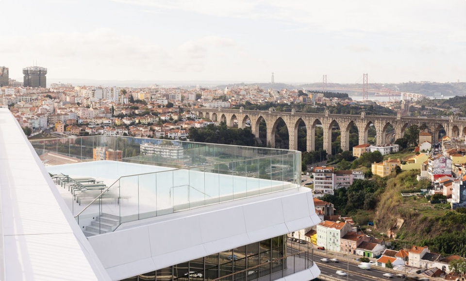 Infinity Tower by SaraivaAssociados