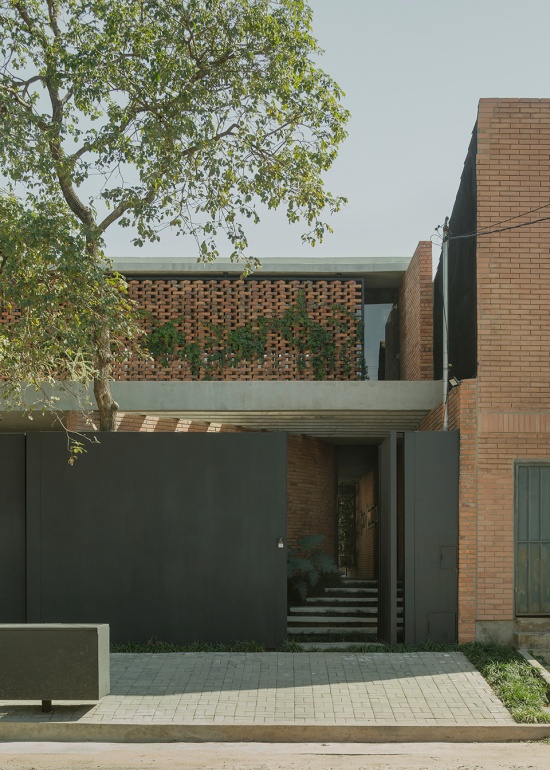 ME House by Equipo de Arquitectura
