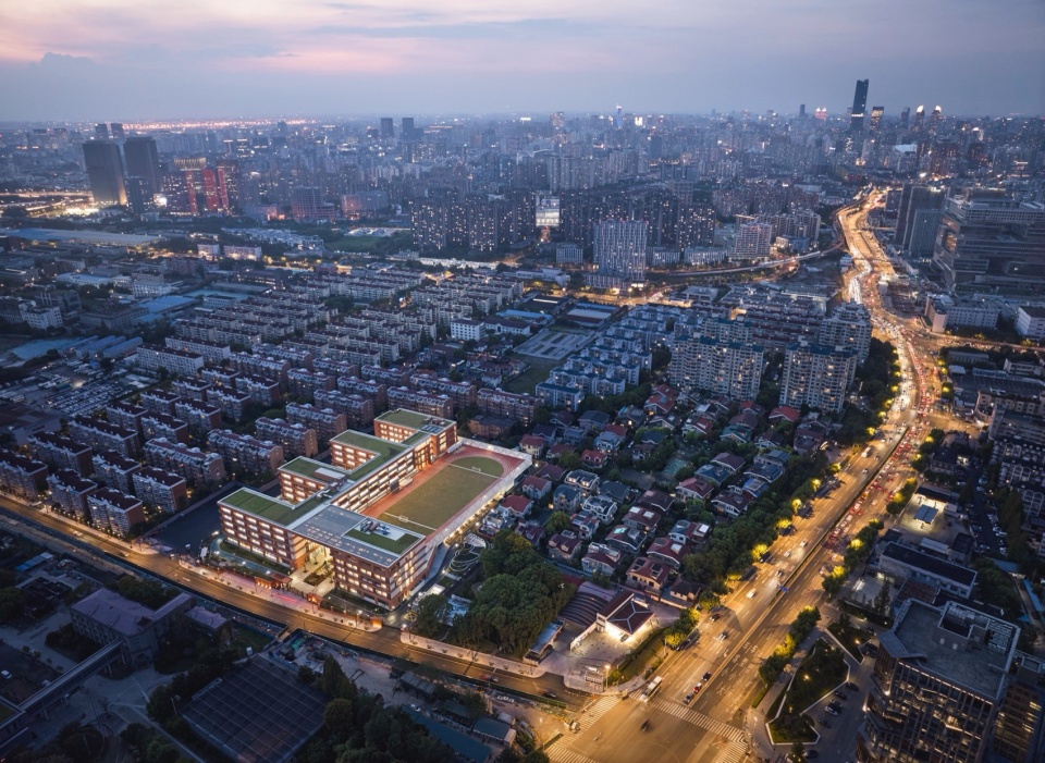 A Campus Lifted in Density Shanghai Xuhui Yuannan Middle School