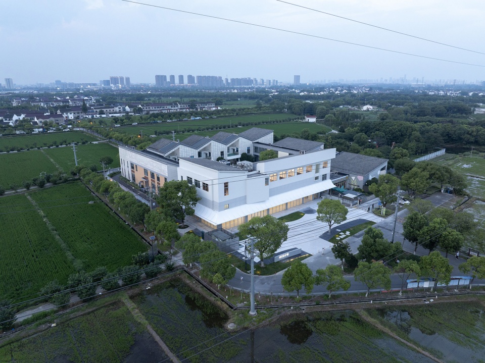 qingdeng village public gallery by atelier anonymou