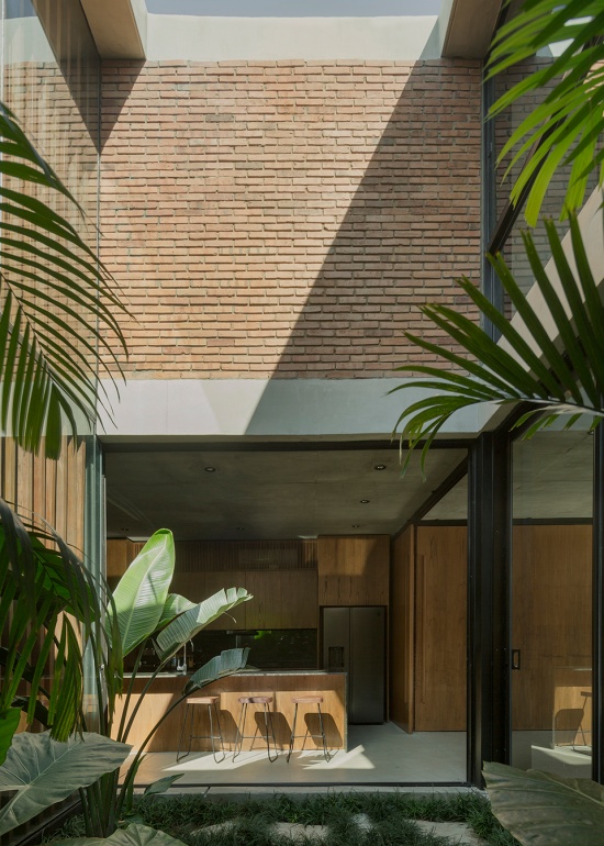 ME House by Equipo de Arquitectura