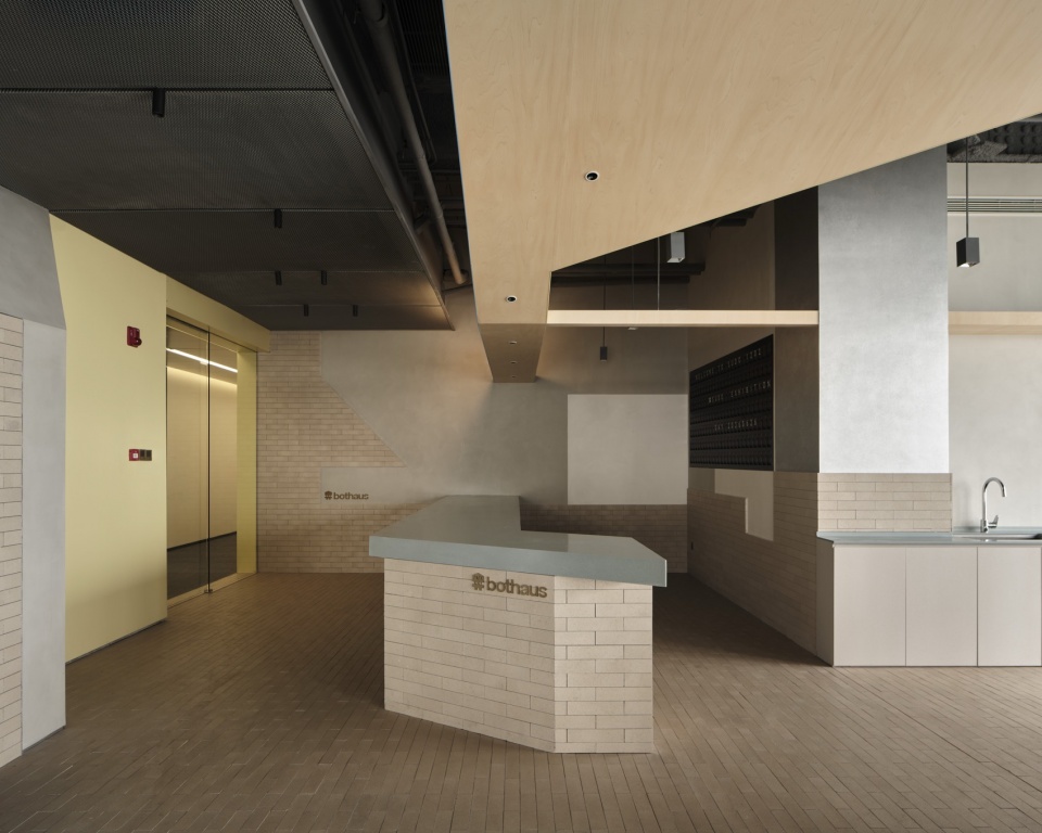 a robot space with a human touch by hcch studio