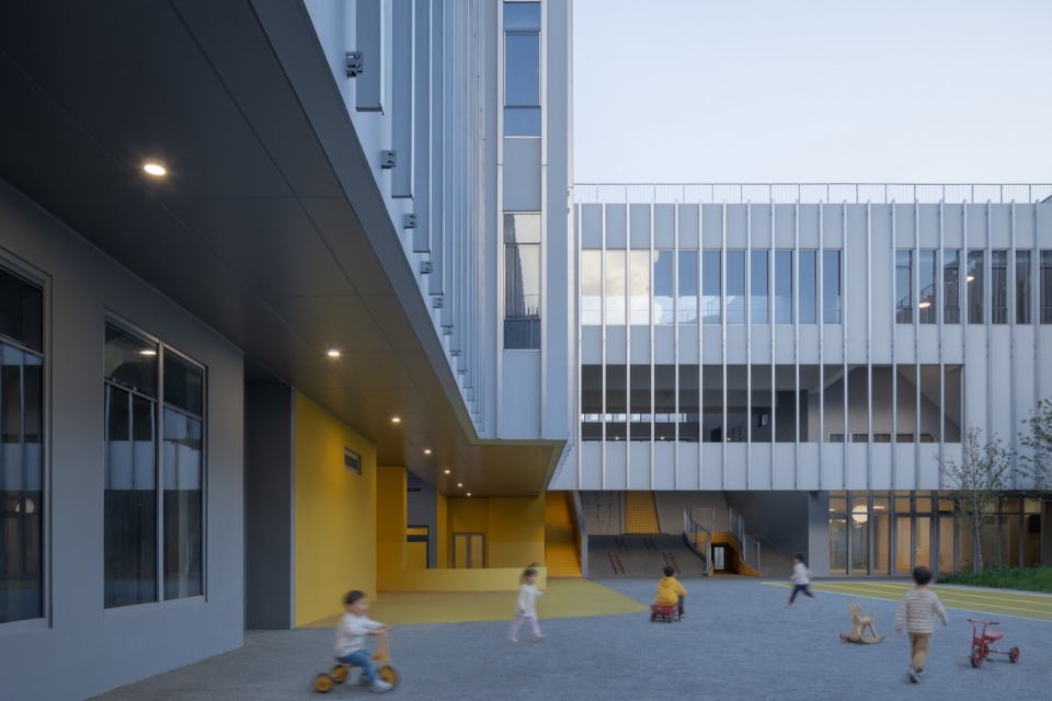 12 class kindergarten on plot j41404 05 sibao qibao unit by gad