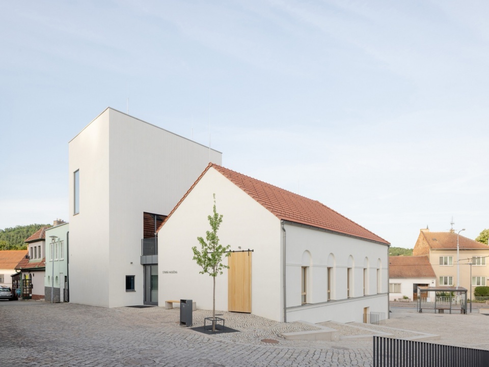 Stara hasicka New Community Centre by schwerpunkt