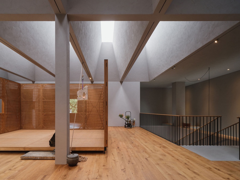 Yearly Plan House by HUI PAN ARCHITECTS