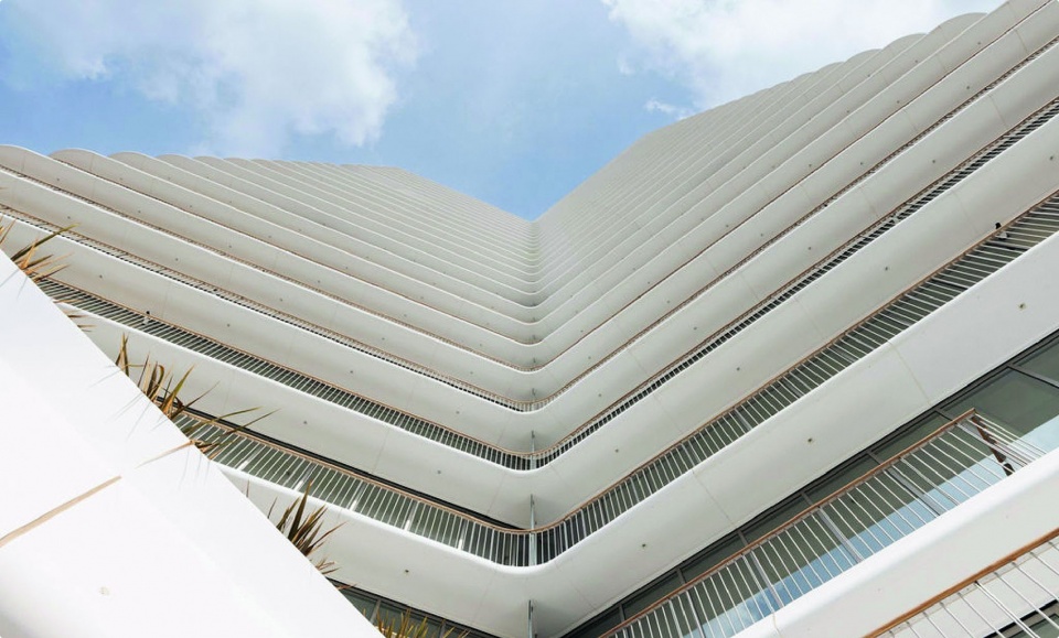 Infinity Tower by SaraivaAssociados