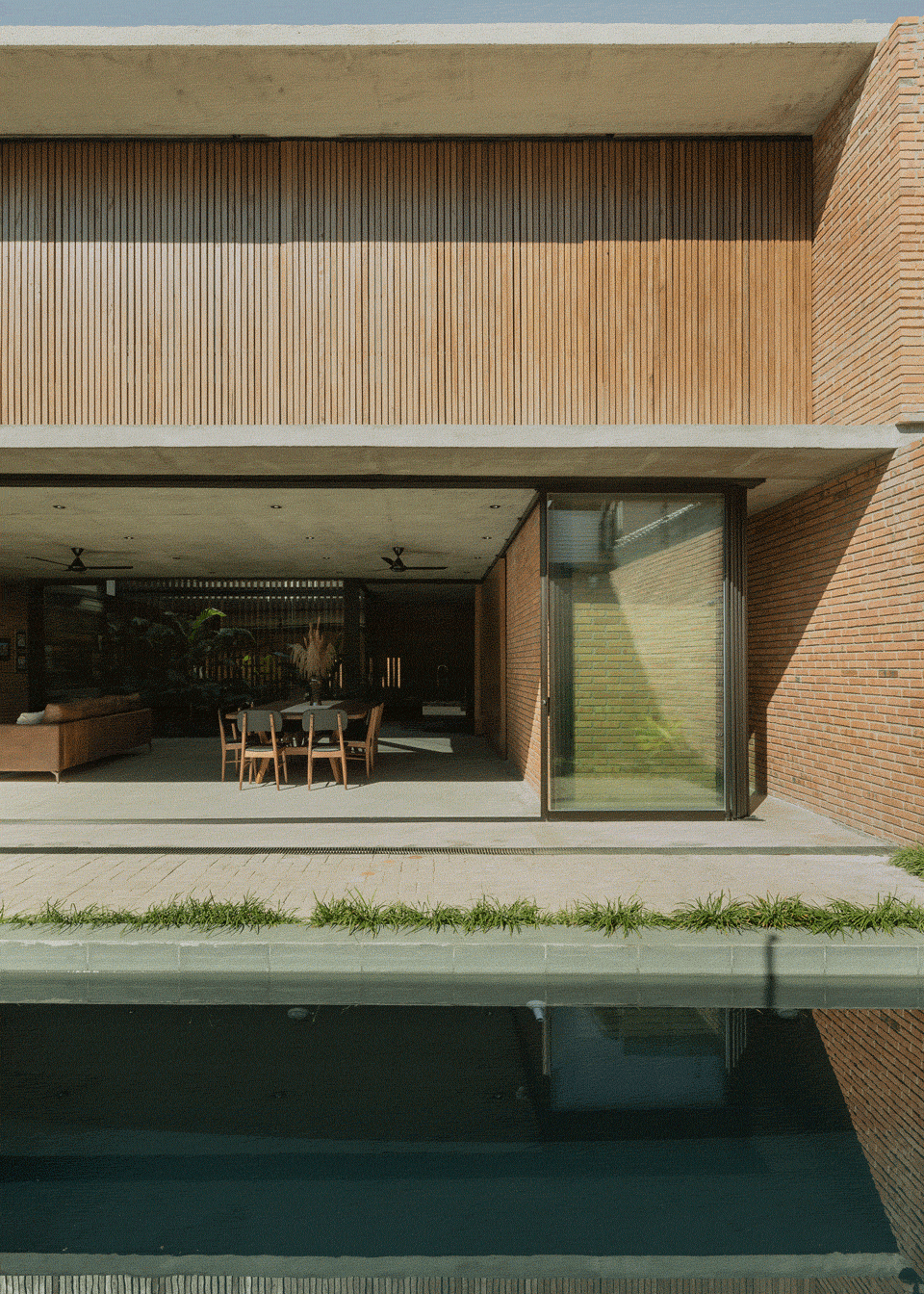 ME House by Equipo de Arquitectura