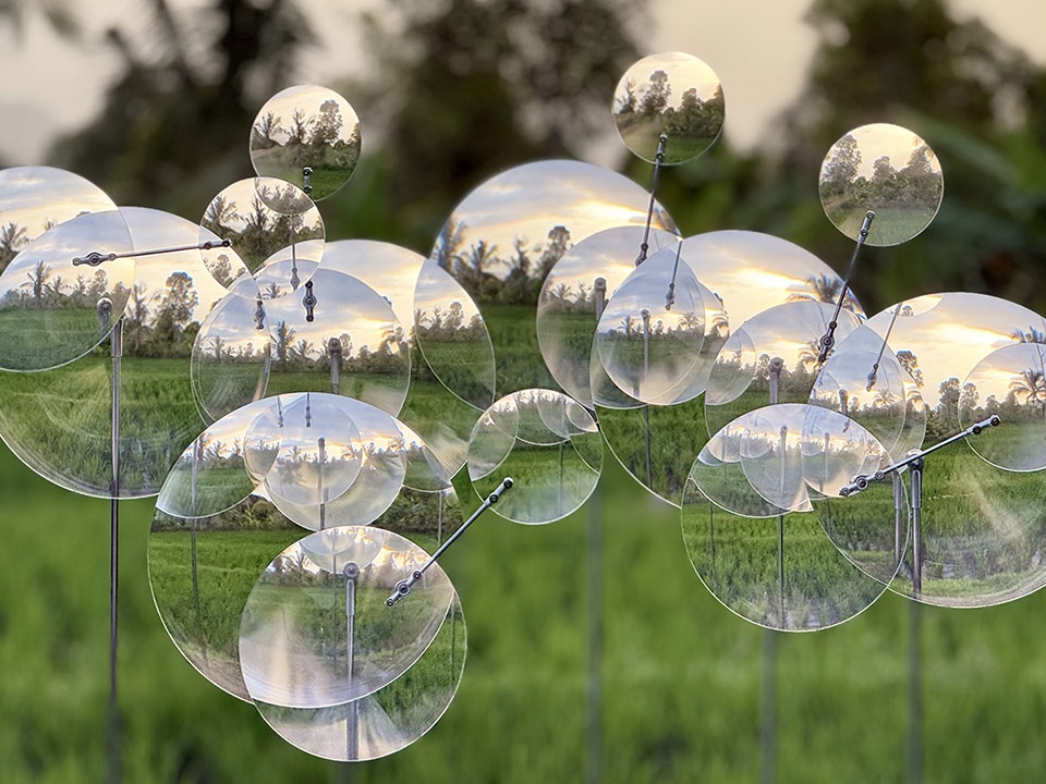 eccentric lenses by vincent leroy
