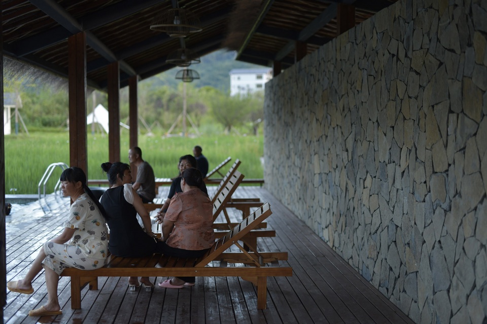 the baoluan paddy field homestay by yueji architectural design