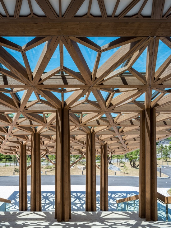 the pasona natureverse retreat by shigeru ban