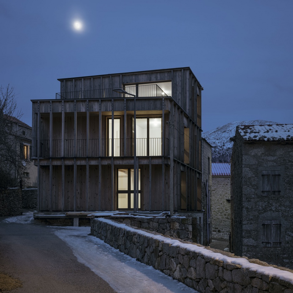 Corsican pine housing