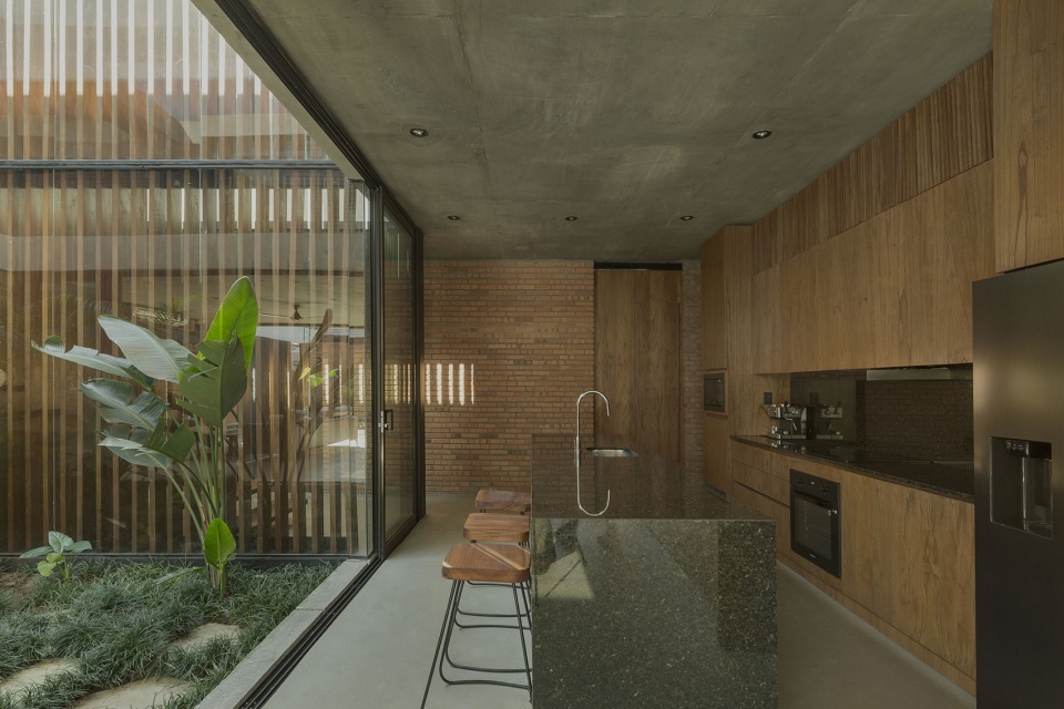 ME House by Equipo de Arquitectura