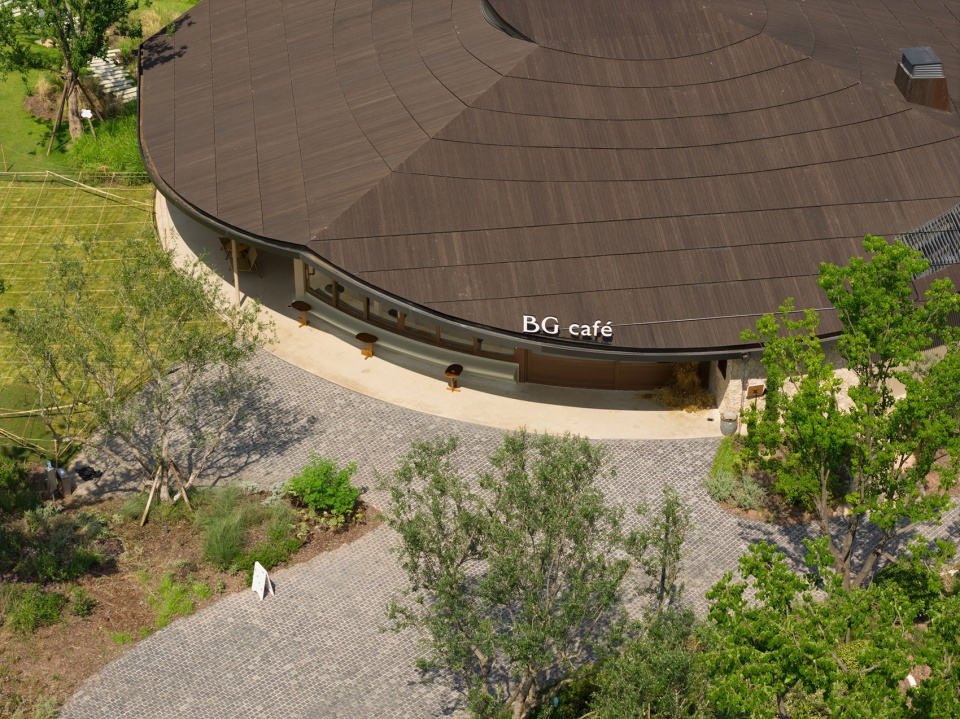beast garden cafe by why would