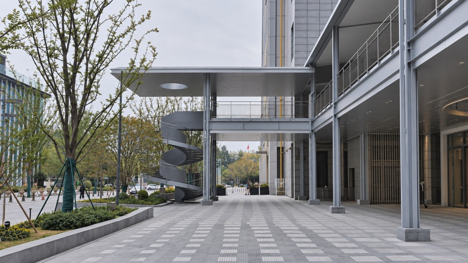 integrarted renewal of yuelang road block by original design