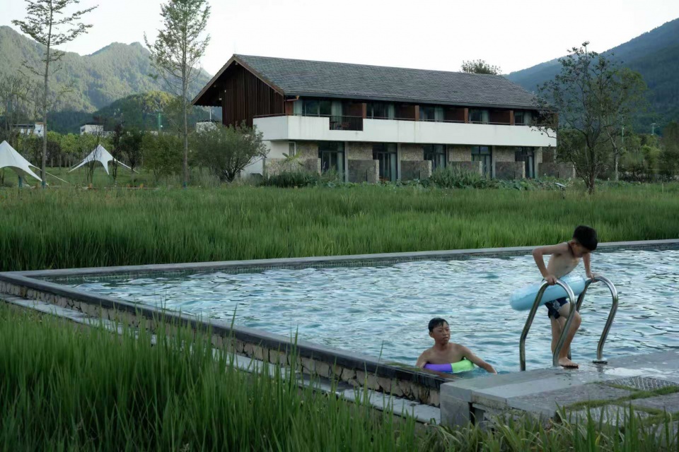 the baoluan paddy field homestay by yueji architectural design