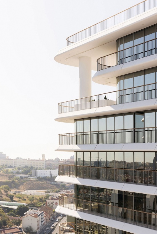 Infinity Tower by SaraivaAssociados