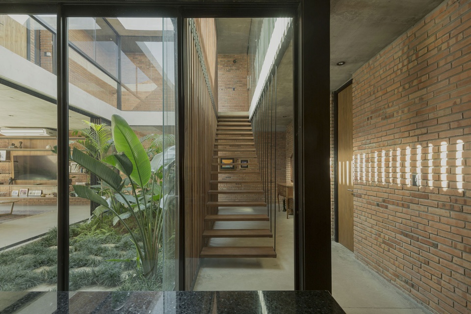 ME House by Equipo de Arquitectura