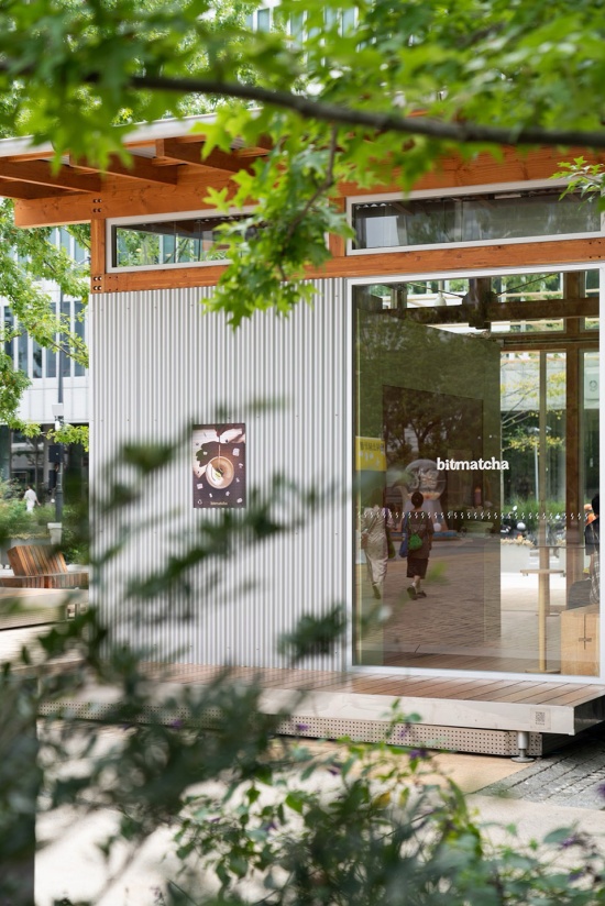 OoEli International Block Renewal Slow Flash Park Project by Kong Architects