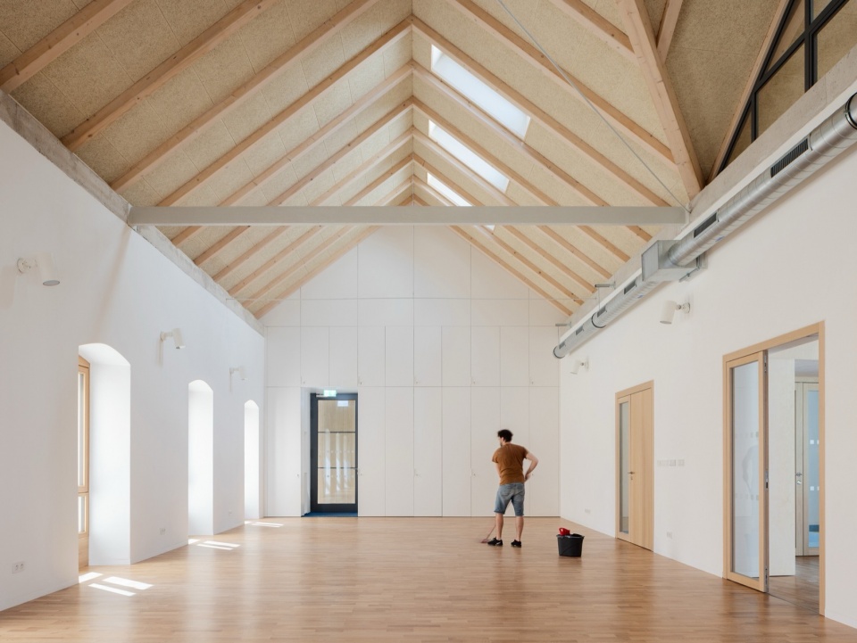 Stara hasicka New Community Centre by schwerpunkt