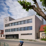 Čebín小学，捷克 / knesl kynčl architekti