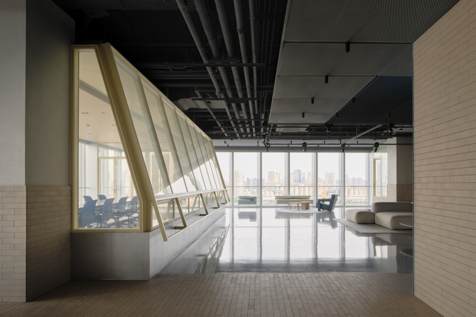 a robot space with a human touch by hcch studio